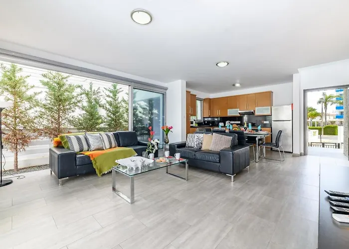 Blue Pelagos Πρωταράς